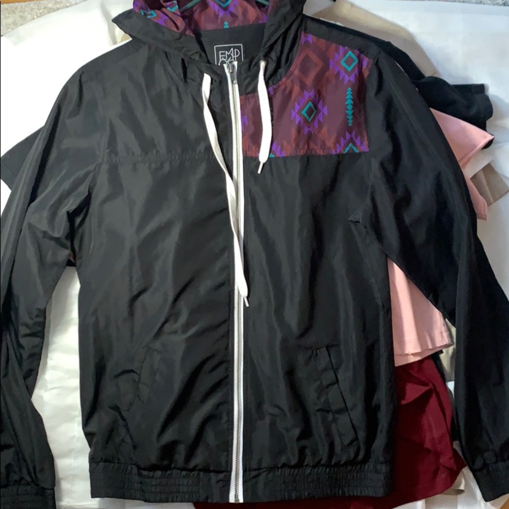 Zumiez windbreaker